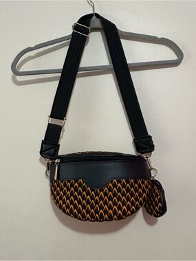 Structured Crossbody Bag in Black and Mustard